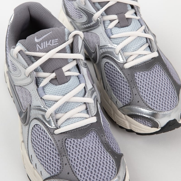 Men's Nike V5 RNR - Picture 6 of 7